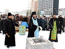 Освящение места под строительство храма в честь св. Александра Невского