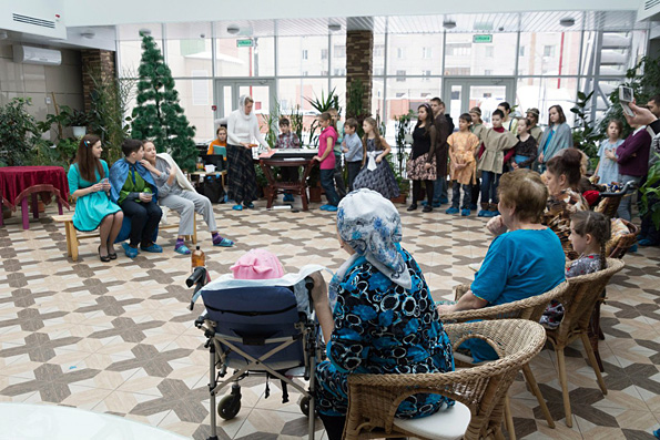 Учащиеся воскресной школы Никольского собора посетили казанский детский хоспис